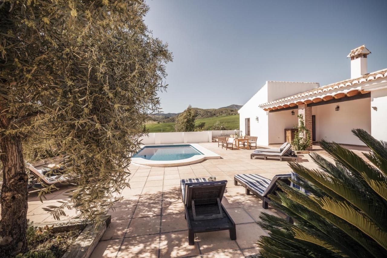 Cortijo Cantares Casa de Férias *